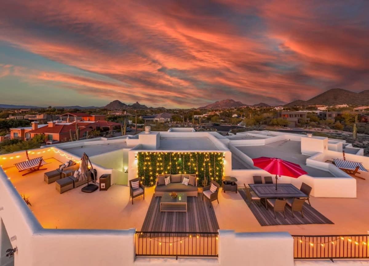 Golf Sim & Putting - Rooftop With 360 Views Holiday home Scottsdale
