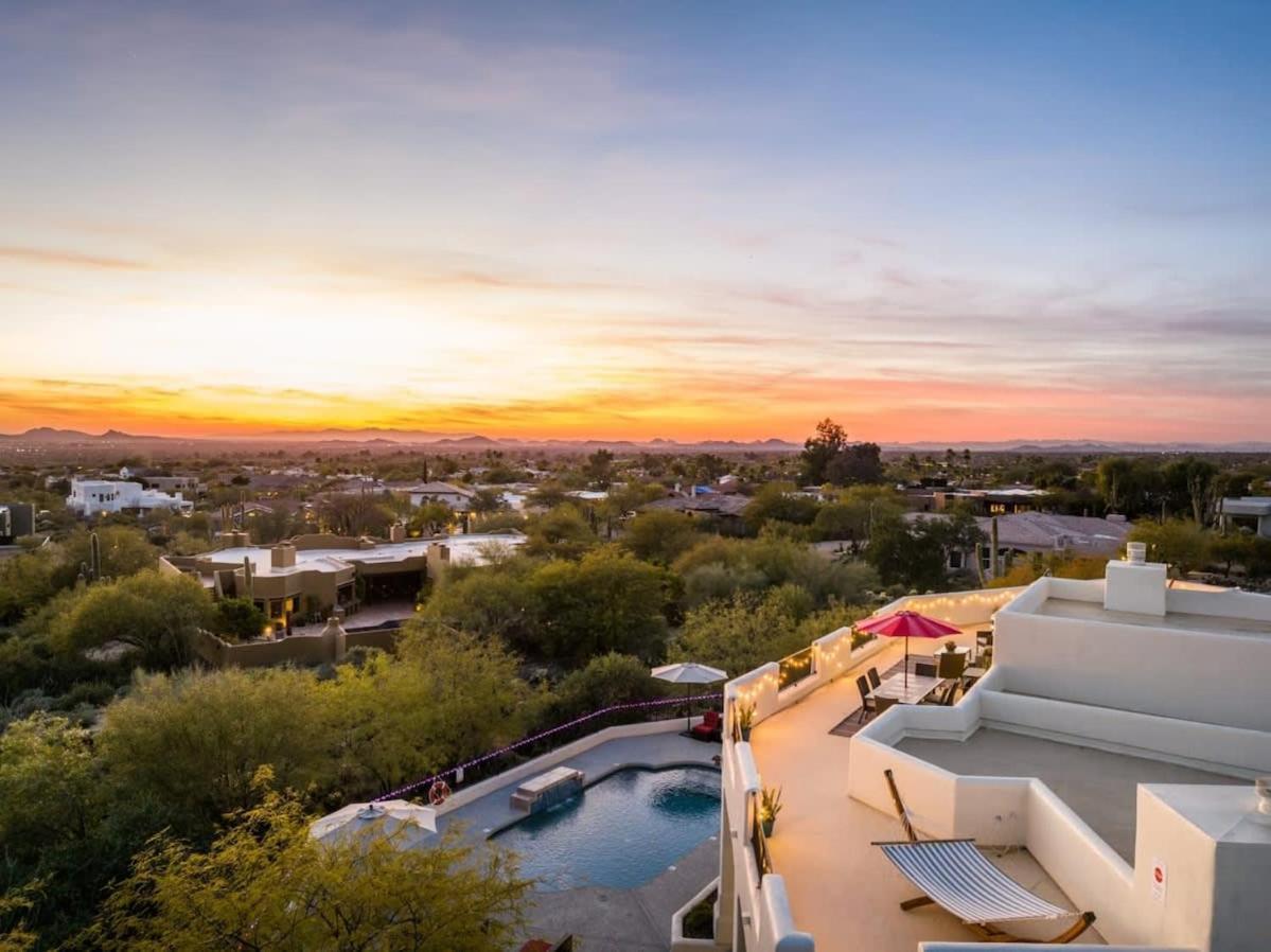 Golf Sim & Putting - Rooftop With 360 Views Holiday home Scottsdale